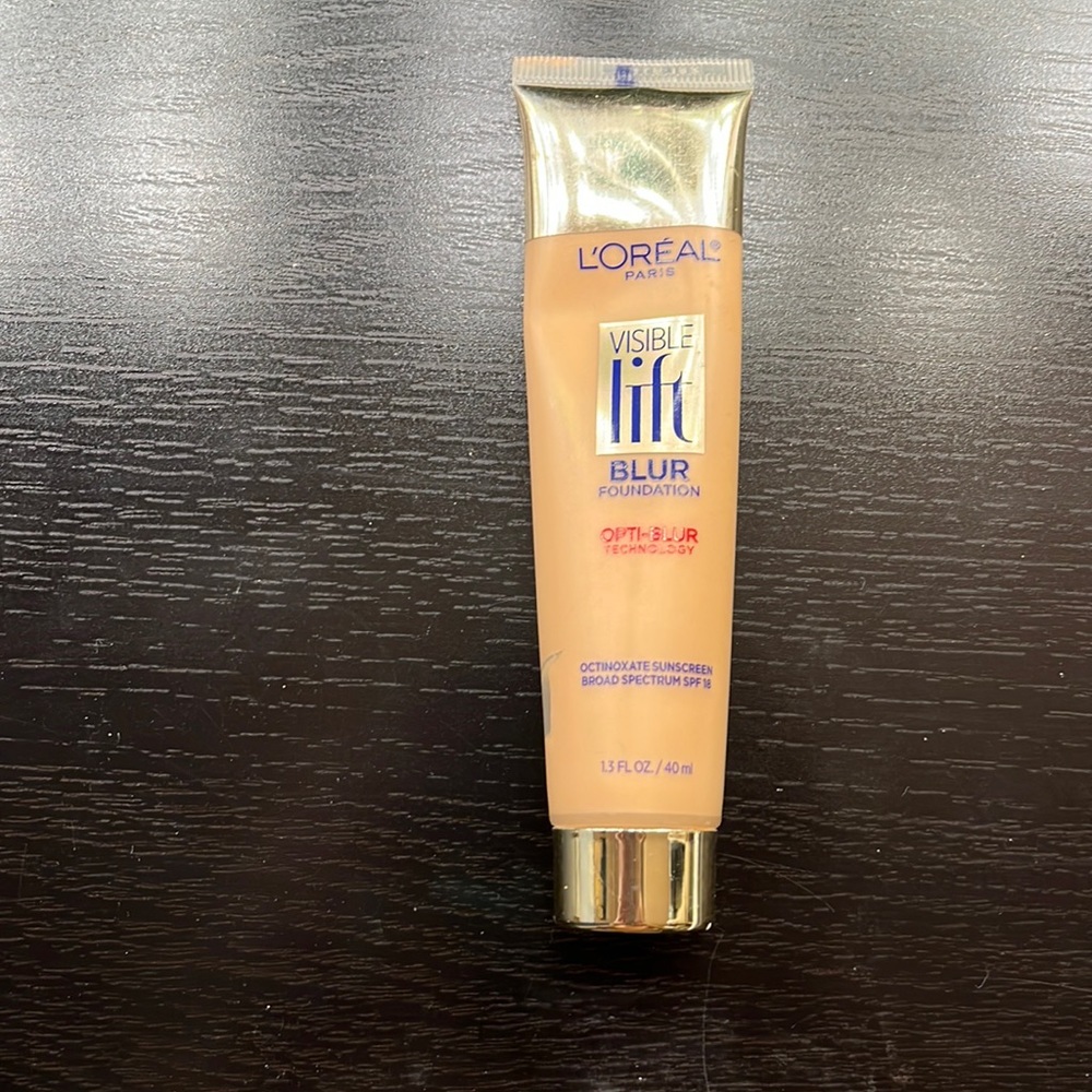 L’Oréal blur foundation new !